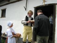 vítali nás chlebem a solí