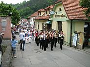 Slavnostní průvod